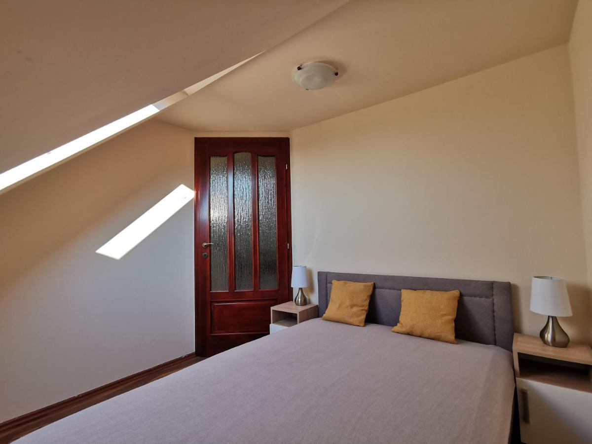 Galery Apartman Gyula Exterior photo